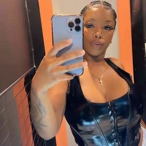 Meet your Posher, Cillia